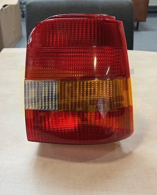 Ford Fiesta (4/89-10/96) achterlicht Rechts OES! FK2105R Old