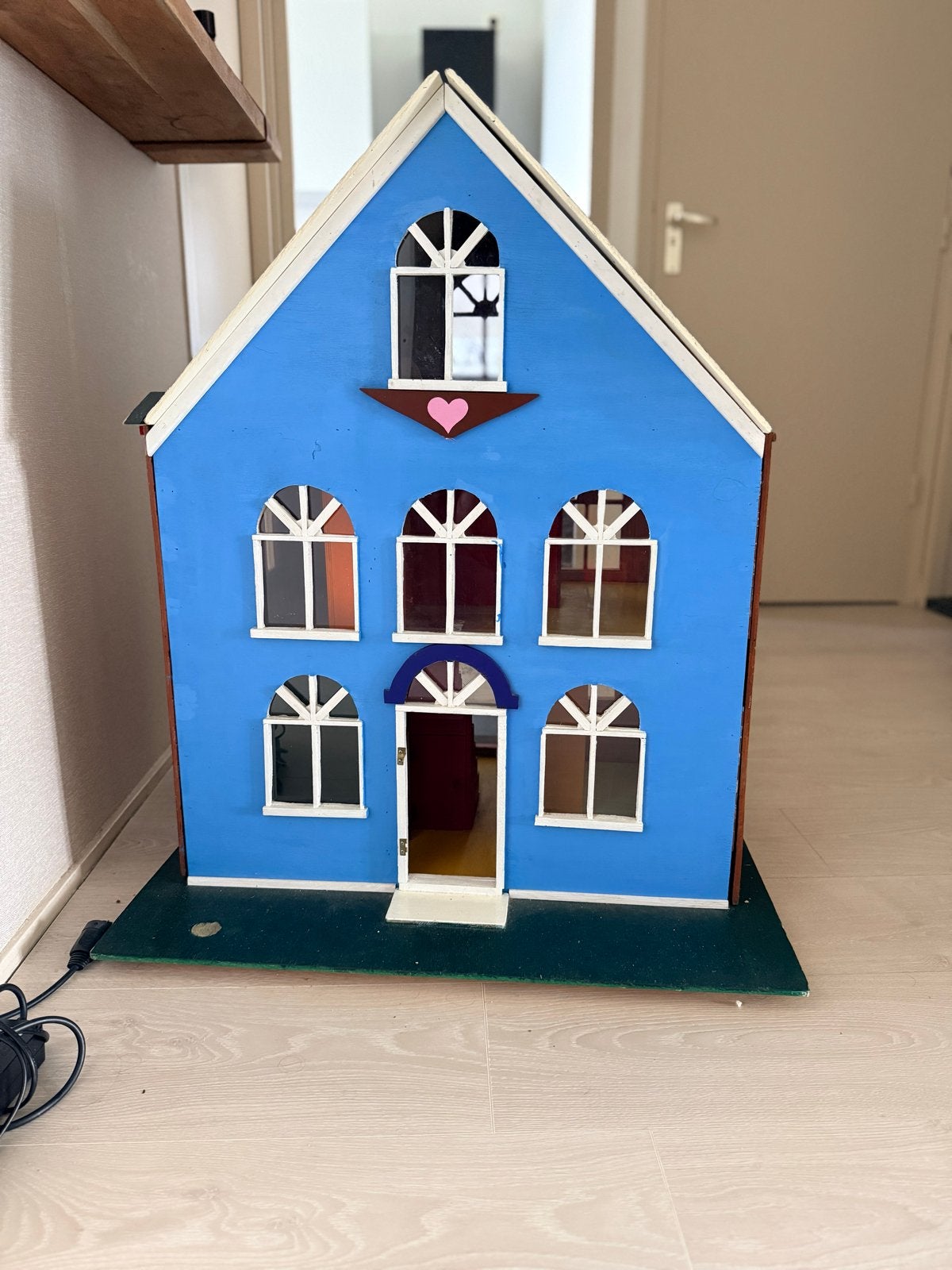 Uniek handgemaakt poppenhuis - Het Huis van Liselotte, Ophalen, Poppenhuis, Gebruikt, Kinder
