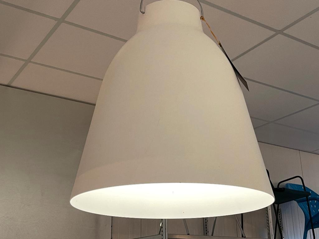 Fritz Hansen Caravaggio P3 bij TheResales, Ophalen, Zo goed als nieuw, Overige materialen, Design