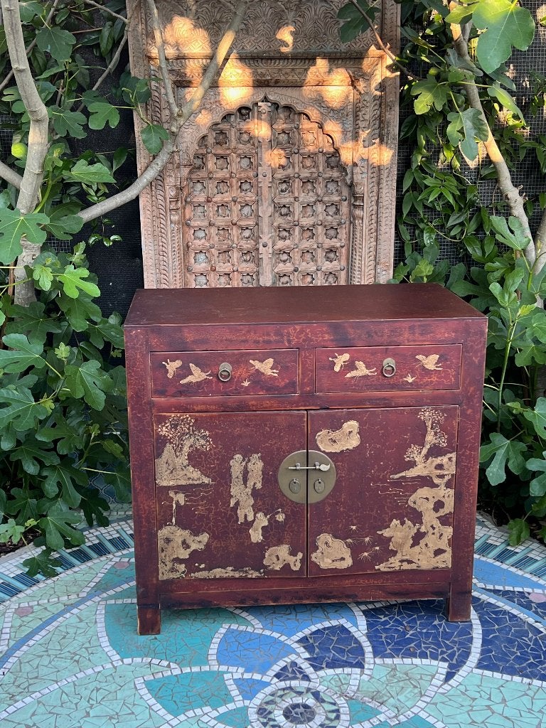 Chinees ladekast chinese kast handbeschilderd vlinders, Verburgt Vintage, 1 of 2 laden, https://verburgtvintage.nl/#contact, Schipluidenlaan 20 5035KJ Tilburg