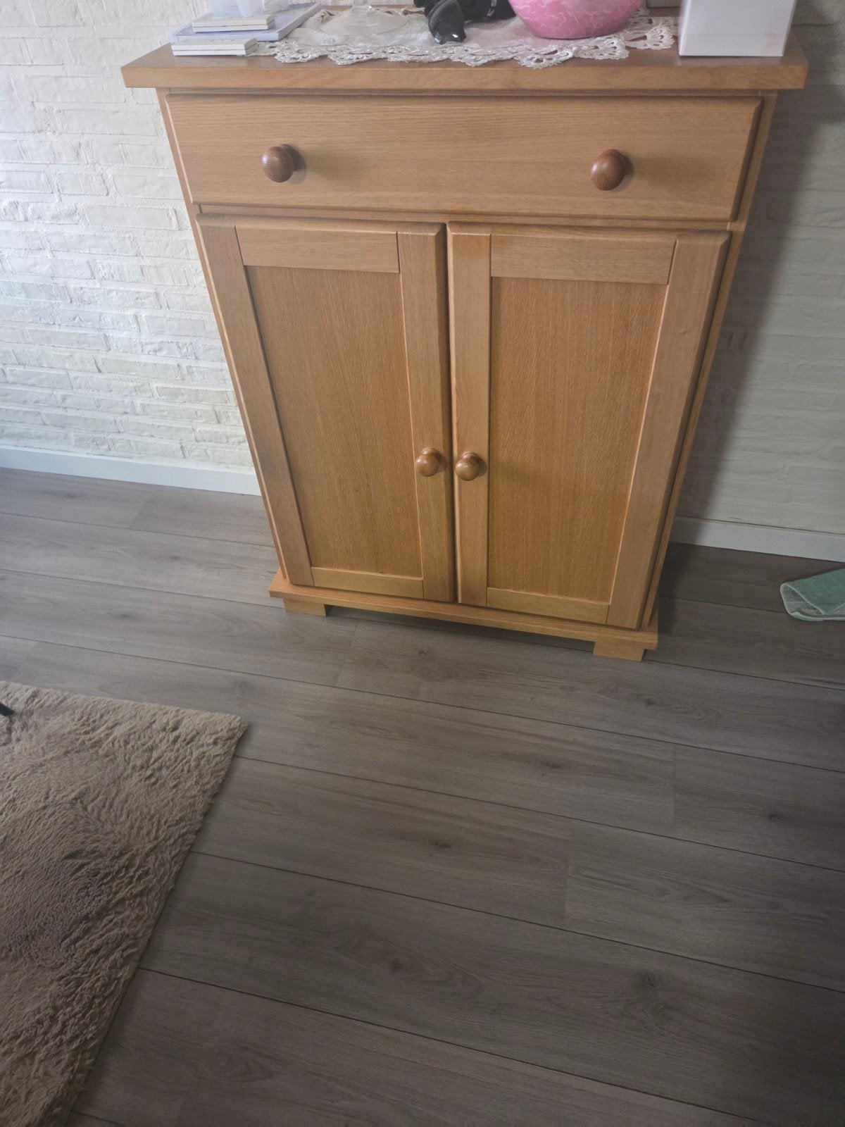 Houten kastje met lade en deurtjes, Ophalen, Zo goed als nieuw