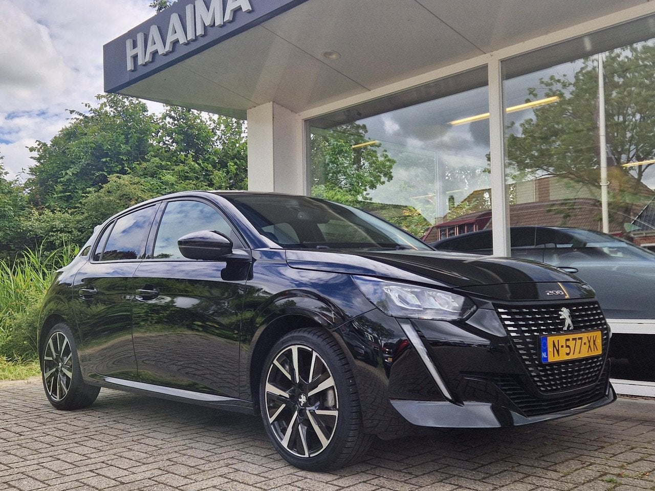 Peugeot 208 1.2T Automaat Allure | Climate & Cruise Control, Auto's, Automaat, 101 pk, Gebruikt, 1199 cc
