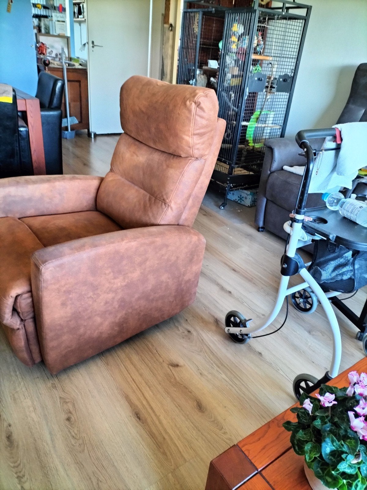 Comfortabele handmatige relaxfauteuil ., Gebruikt, Modern, Comfort, 75 tot 100 cm, Ophalen of Verzenden