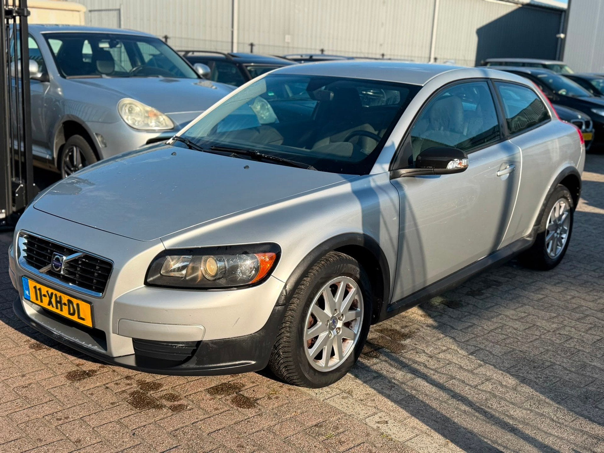Volvo C30 2.4i Kinetic 2007 Automaat Airco Lmv APK 06-2027, Auto's, Volvo, Gebruikt, 700 kg, 4 stoelen, Bedrijf