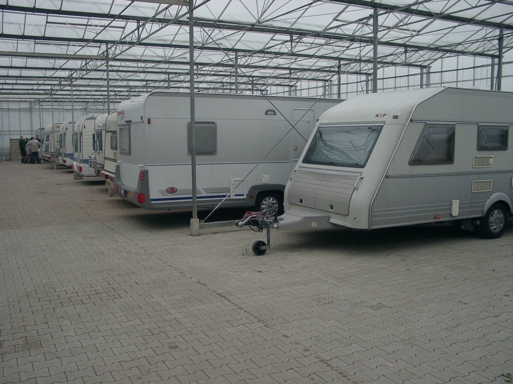 Caravanstalling 't Goy (Houten), Caravans en Kamperen, Caravanstallingen