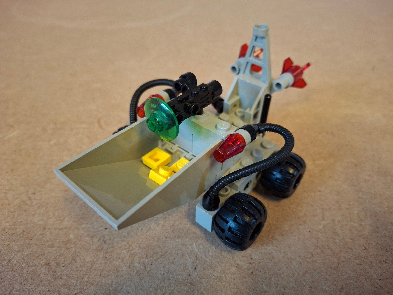 Lego 6847 Space Dozer. Jaren 80 Classic Space, Compleet, Lego, Info@lego.com, 33 Bath Road, Slough, UK