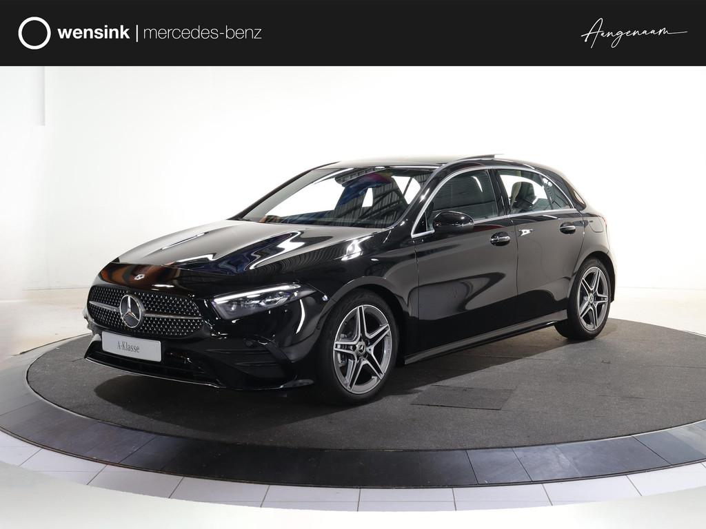 Mercedes-Benz A-Klasse 180 Business Solution AMG | Panoramas, Auto's, Mercedes-Benz, 136 pk, Zwart, Bedrijf, Nieuw