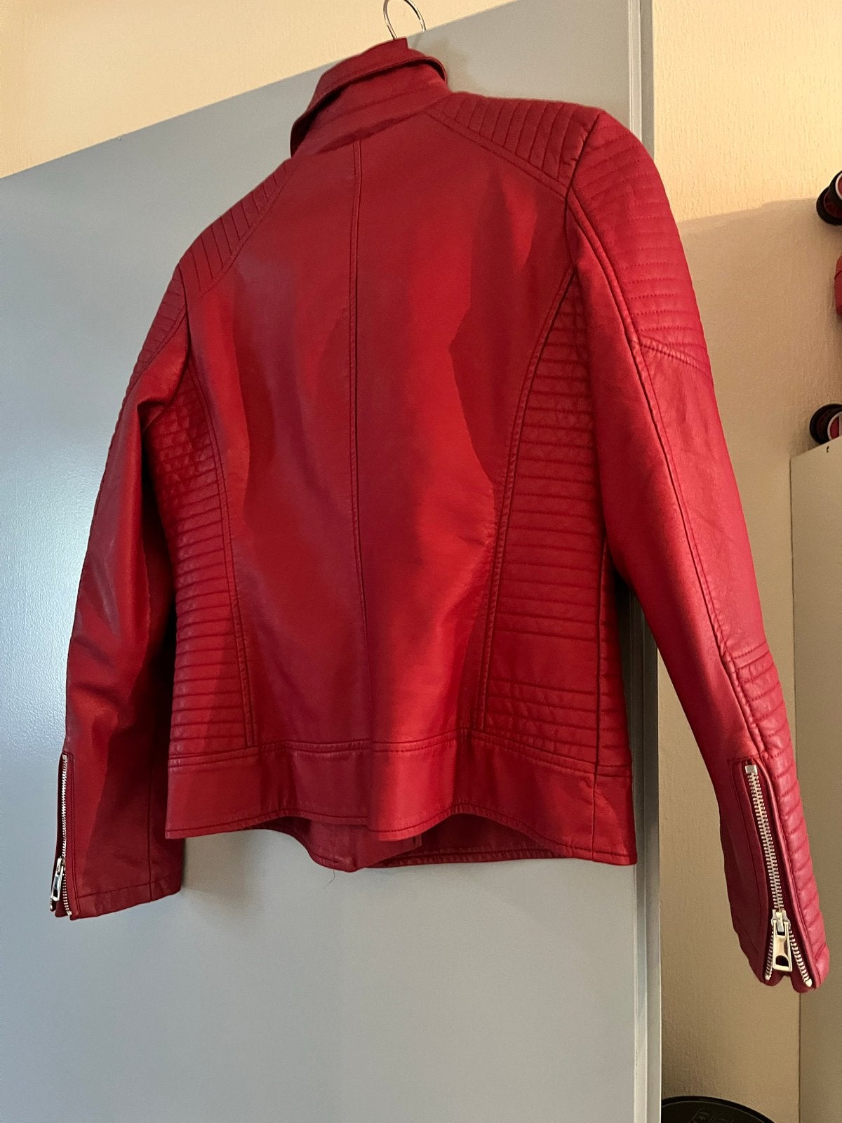 Rood leren jasje - Zo goed als nieuw, Ophalen of Verzenden, Zo goed als nieuw, Maat 38/40 (M), Rood