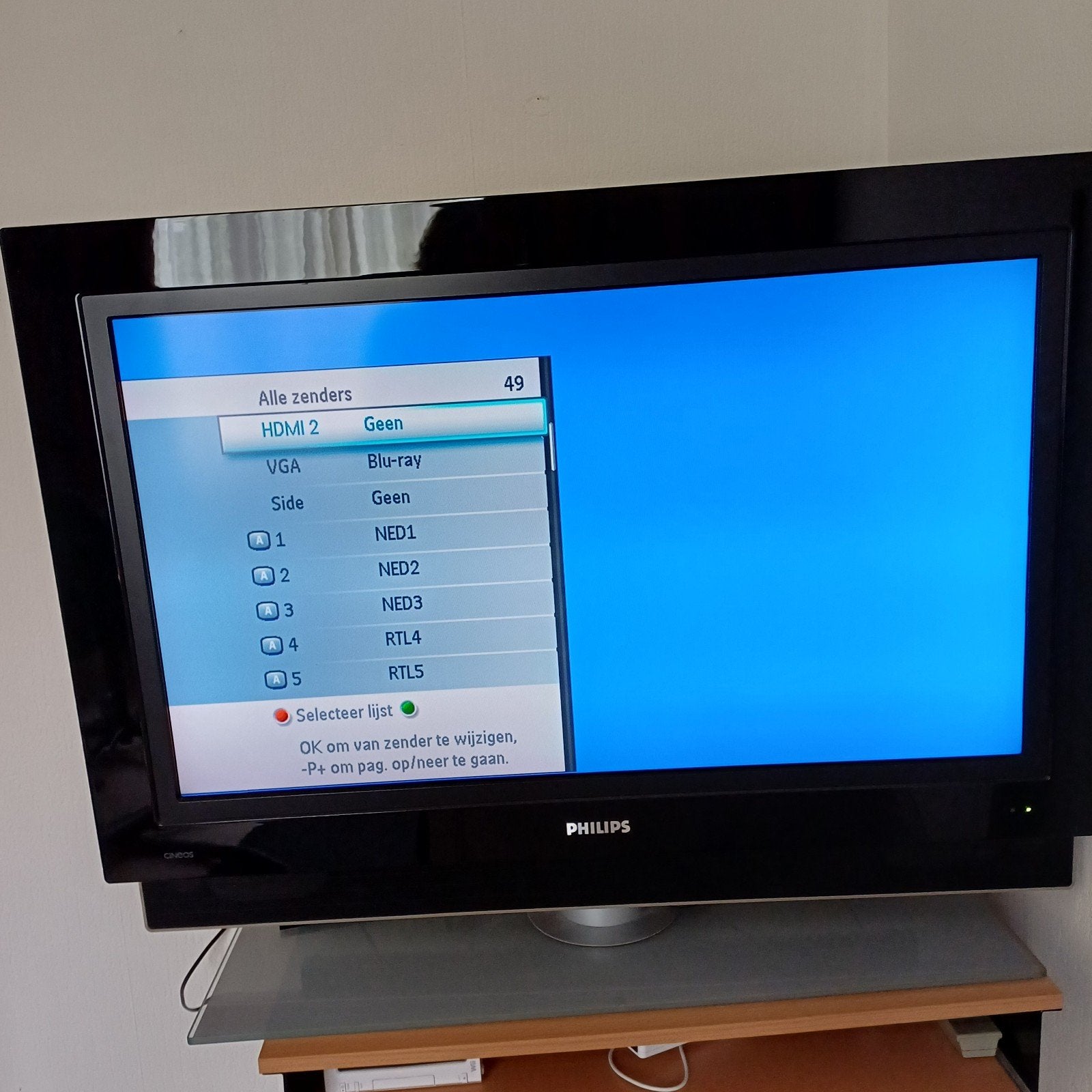 Philips LCD TV met afstandsbediening, Ophalen, Philips, Gebruikt, 50 Hz