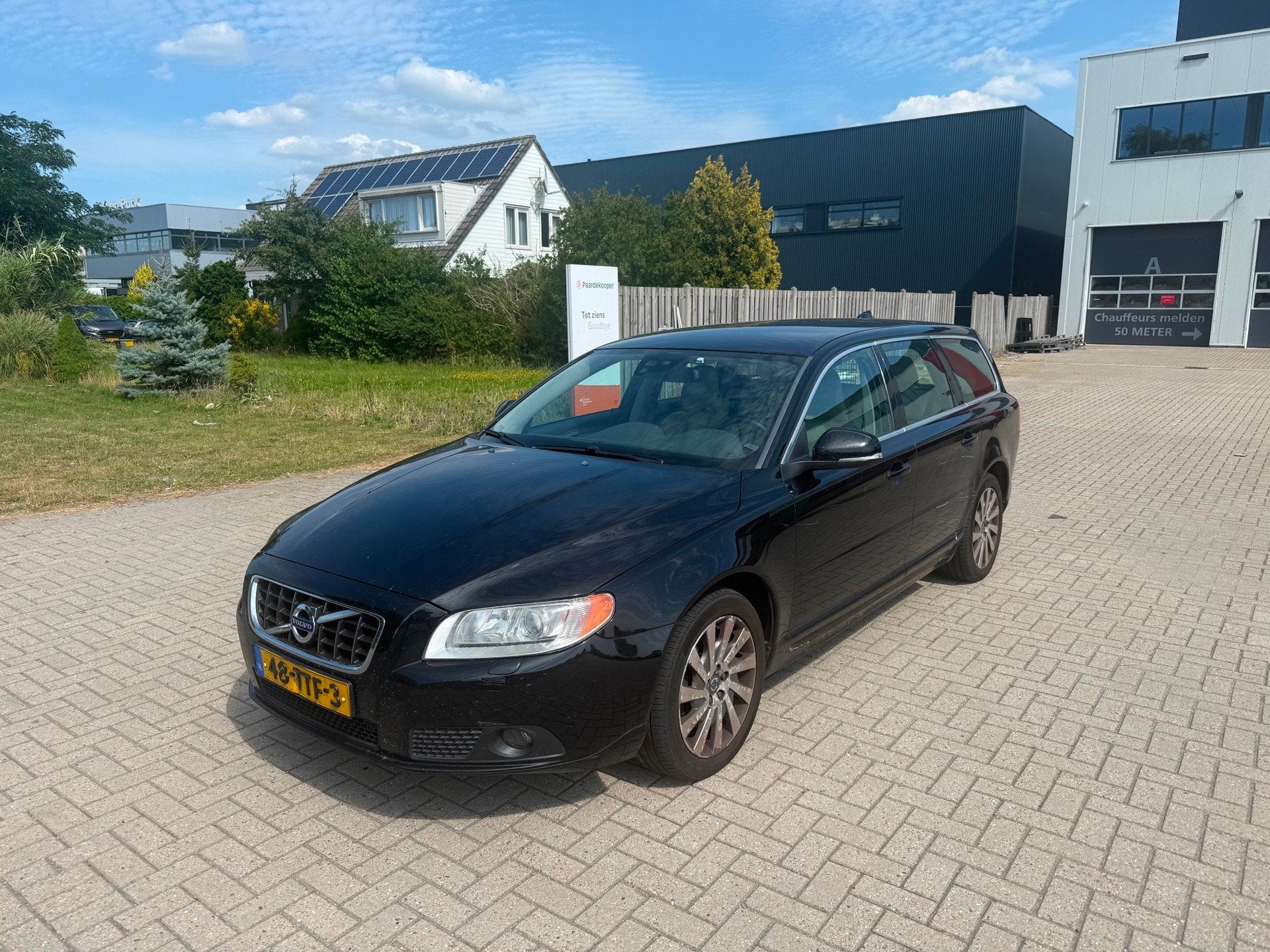 Volvo V70 2.0 D3 Limited Edition AUTOMAAT LEER CLIMA ZWART 2, Auto's, Euro 5, Gebruikt, 1984 cc, 1600 kg