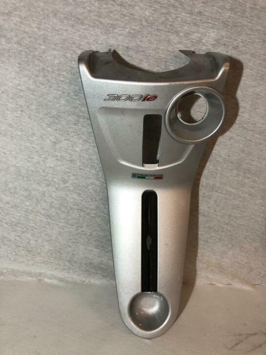 Piaggio MP3 300 LT Yourban Frame cover, Motoren, Niet ingevuld, Gebruikt, Niet ingevuld, Ophalen of Verzenden