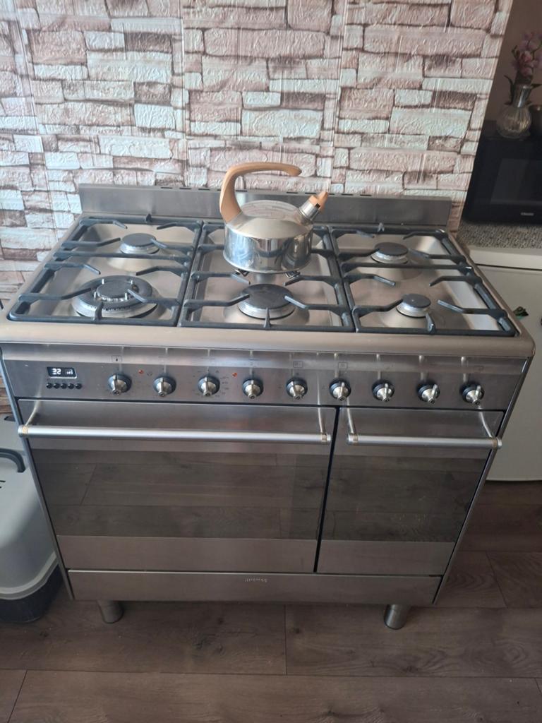 Smeg gasfornuis 6 pits met dubbele oven, Witgoed en Apparatuur, Gebruikt, 60 cm of meer, Ophalen of Verzenden, Gas