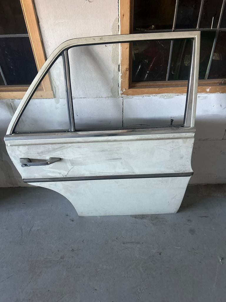 Mercedes-Benz W115 Achterdeur en voor deur Rechts - Gebruikt, Gebruikt, Deur, Mercedes-Benz, Ophalen of Verzenden
