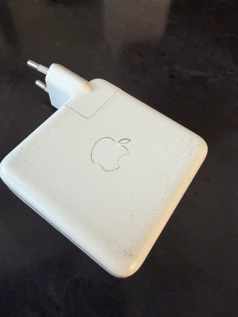 Apple 61W USB-C Power Adapter (Model A1718), Ophalen of Verzenden, Gebruikt, Apple