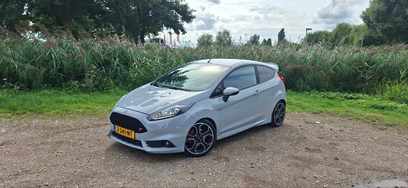 Ford Fiësta ST200 [Stage2] [Storm Grey], Voorwielaandrijving, 1596 cc, 1063 kg, Zwart