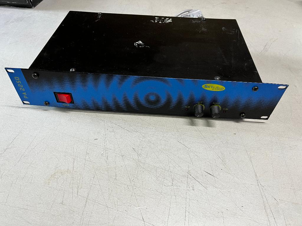 Sky Tec Pa 2250 PA versterker, Ophalen, Gebruikt, Minder dan 500 watt, P.A.