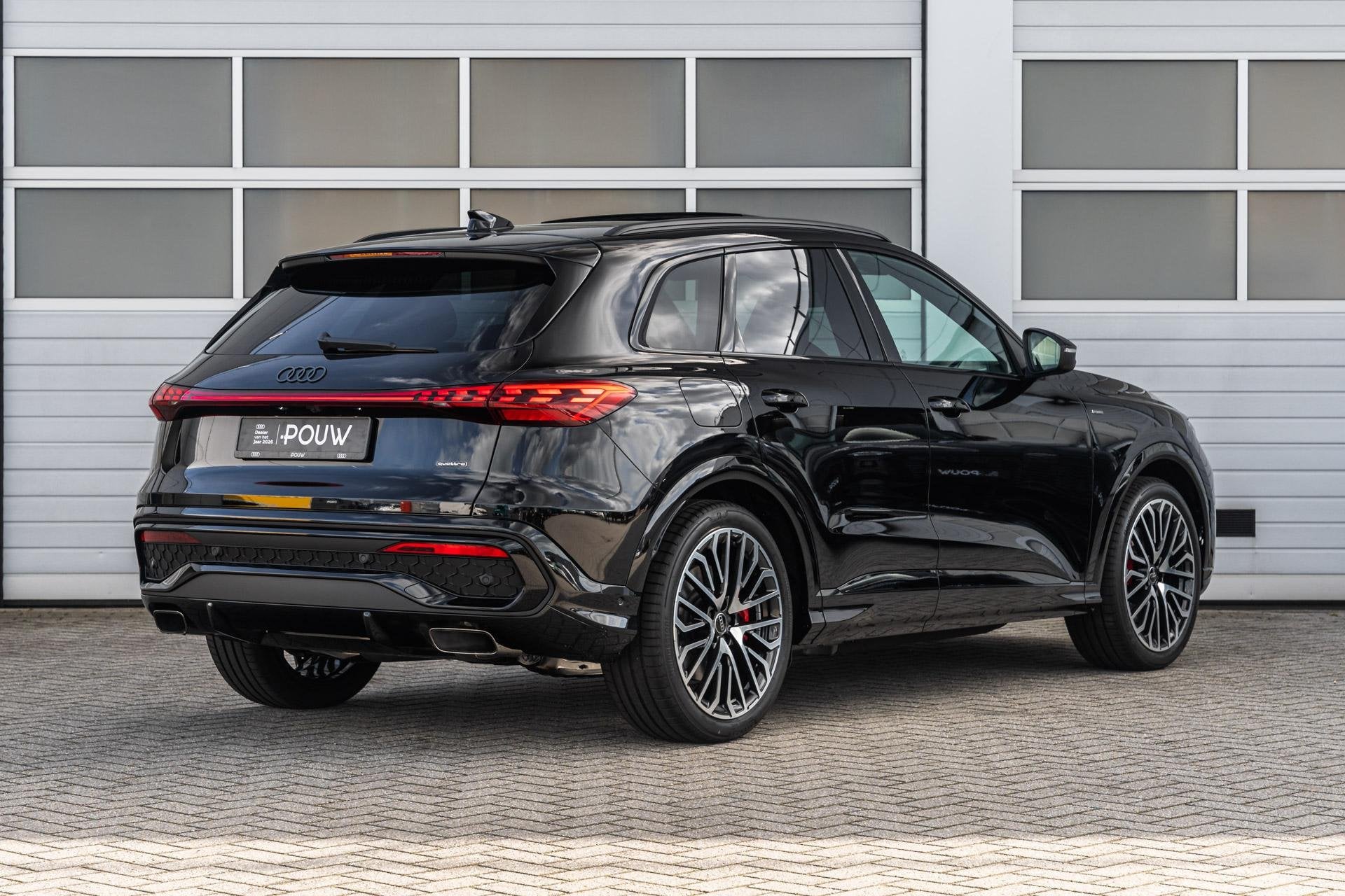 Audi Q5 2.0 TFSI e-hybrid quattro S Edition Competition | Mu, Auto's, Automaat, 12 maanden, Stof, 4 cilinders