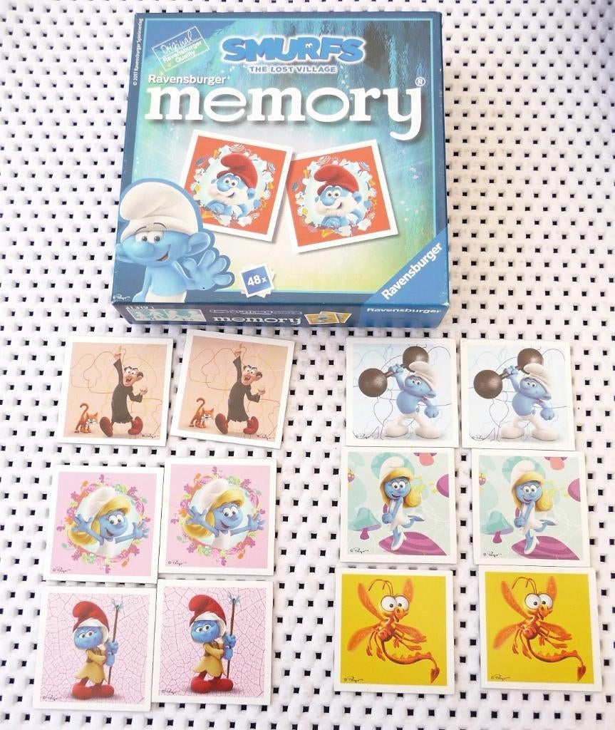SMURFEN MEMORY SPEL 48 KAARTENRAVENSBURGER EN BP SMURFENDORP, Verzamelen, Smurfen, Verzenden, Zo goed als nieuw, Verschillende Smurfen
