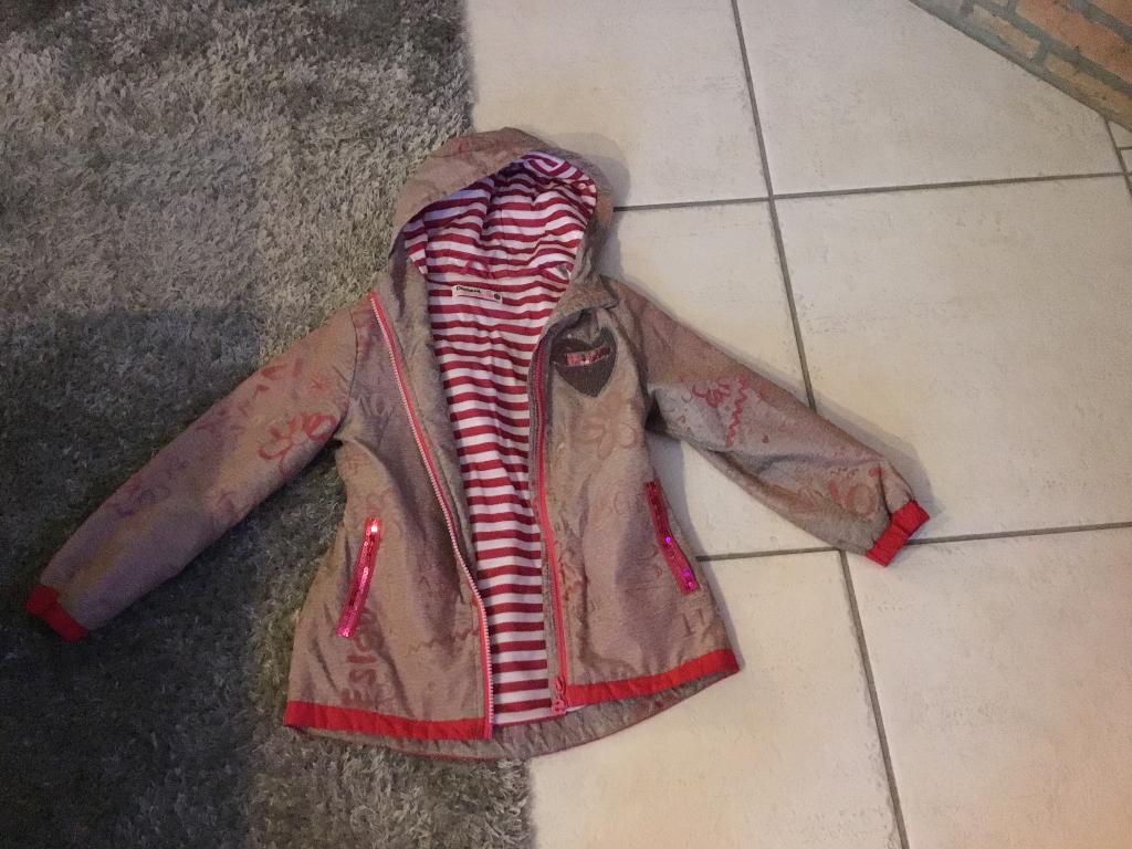 Tussenjas meisje, maat 110/116 (Desigual), Desigual, Meisje, Ophalen of Verzenden, Zo goed als nieuw