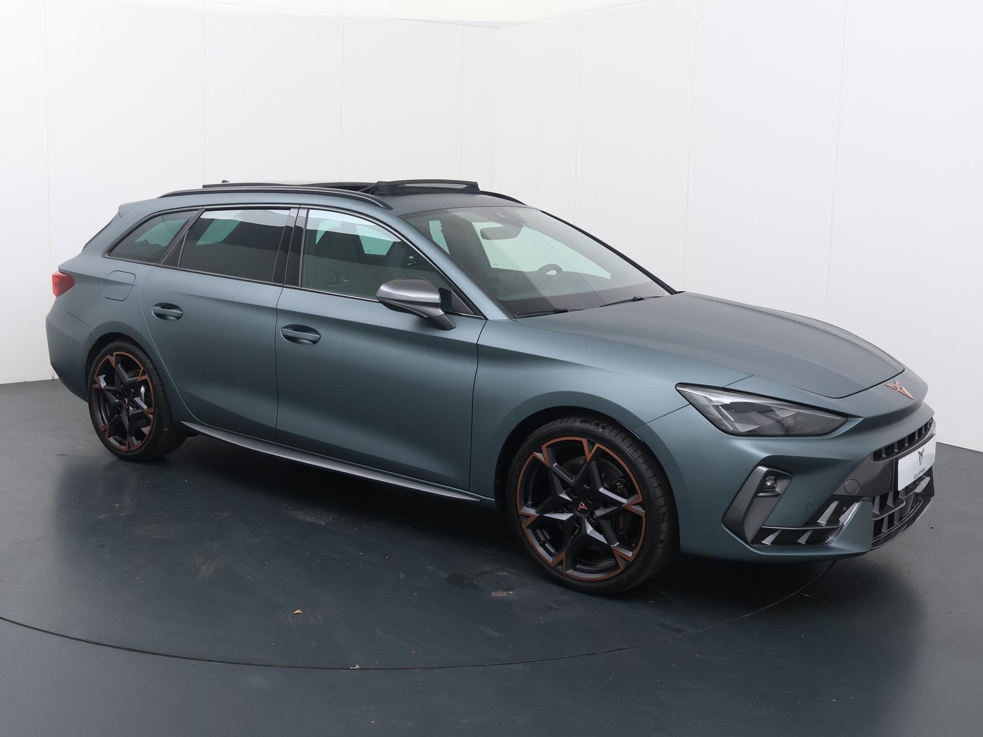 CUPRA Leon Sportstourer 1.5 TSI e-Hybrid VZ | 272 PK | Panor, Auto's, Cupra, 12 maanden, 4 cilinders, 26 kWh, Hybride Elektrisch/Benzine