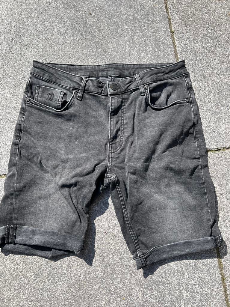 Korte broek Daily Aesthetikz maat L, Ophalen of Verzenden, Zo goed als nieuw, Maat 52/54 (L), Grijs