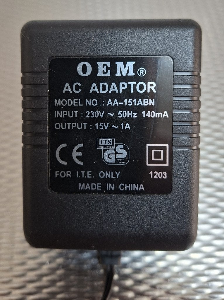 Adapter 220 naar 15 volt wisselspanning, Doe-het-zelf en Verbouw, Ophalen of Verzenden, Zo goed als nieuw, Overige merken, Overige typen