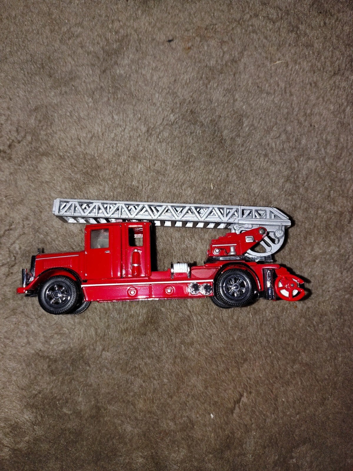 Matchbox YFE05 Brandweerwagen met ladder, Ophalen of Verzenden, Zo goed als nieuw
