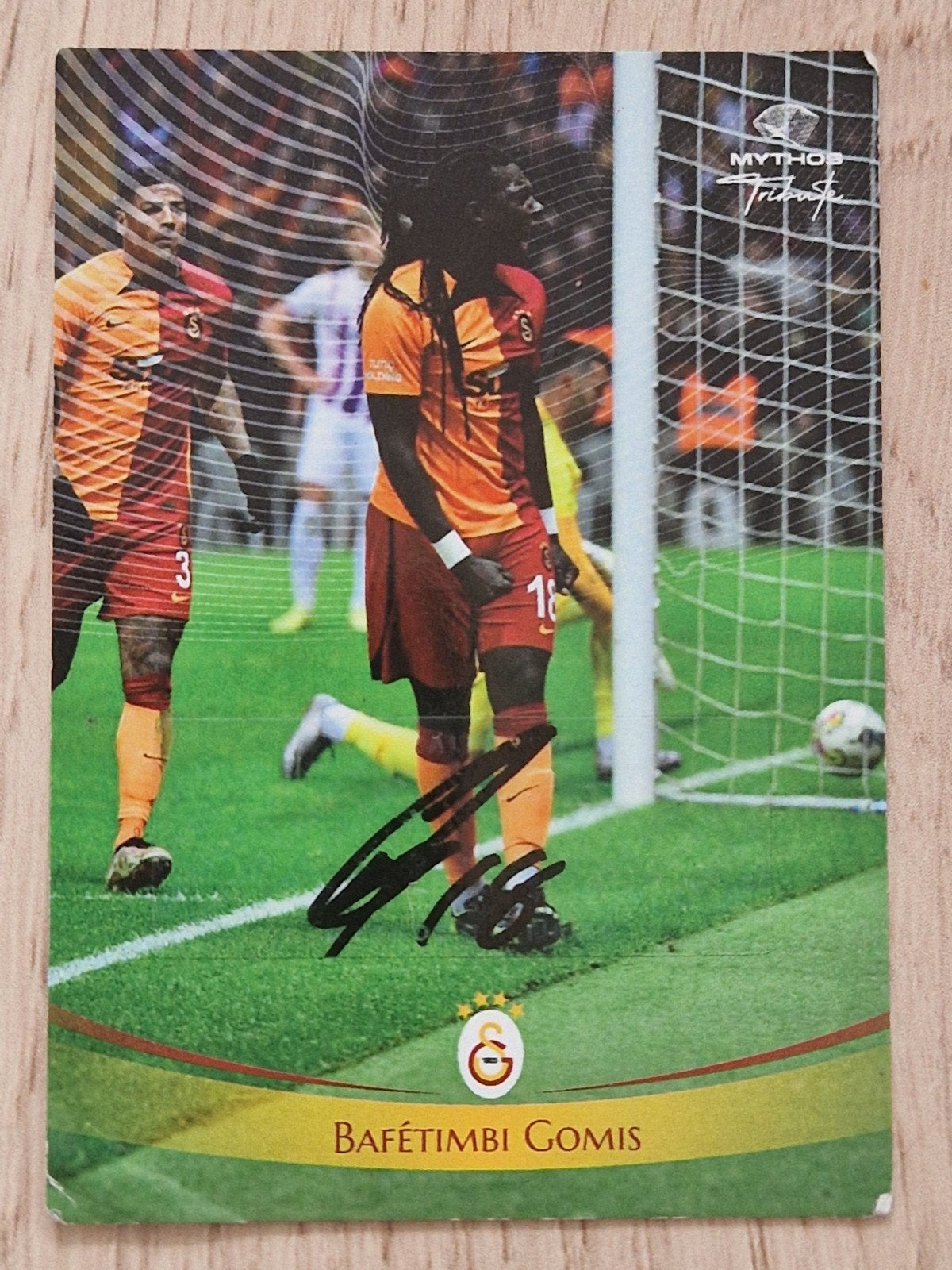 Bafetimbi Gomis gesigneerde spelerskaart Galatasaray, Verzamelen, Ophalen of Verzenden, Zo goed als nieuw, Buitenlandse clubs
