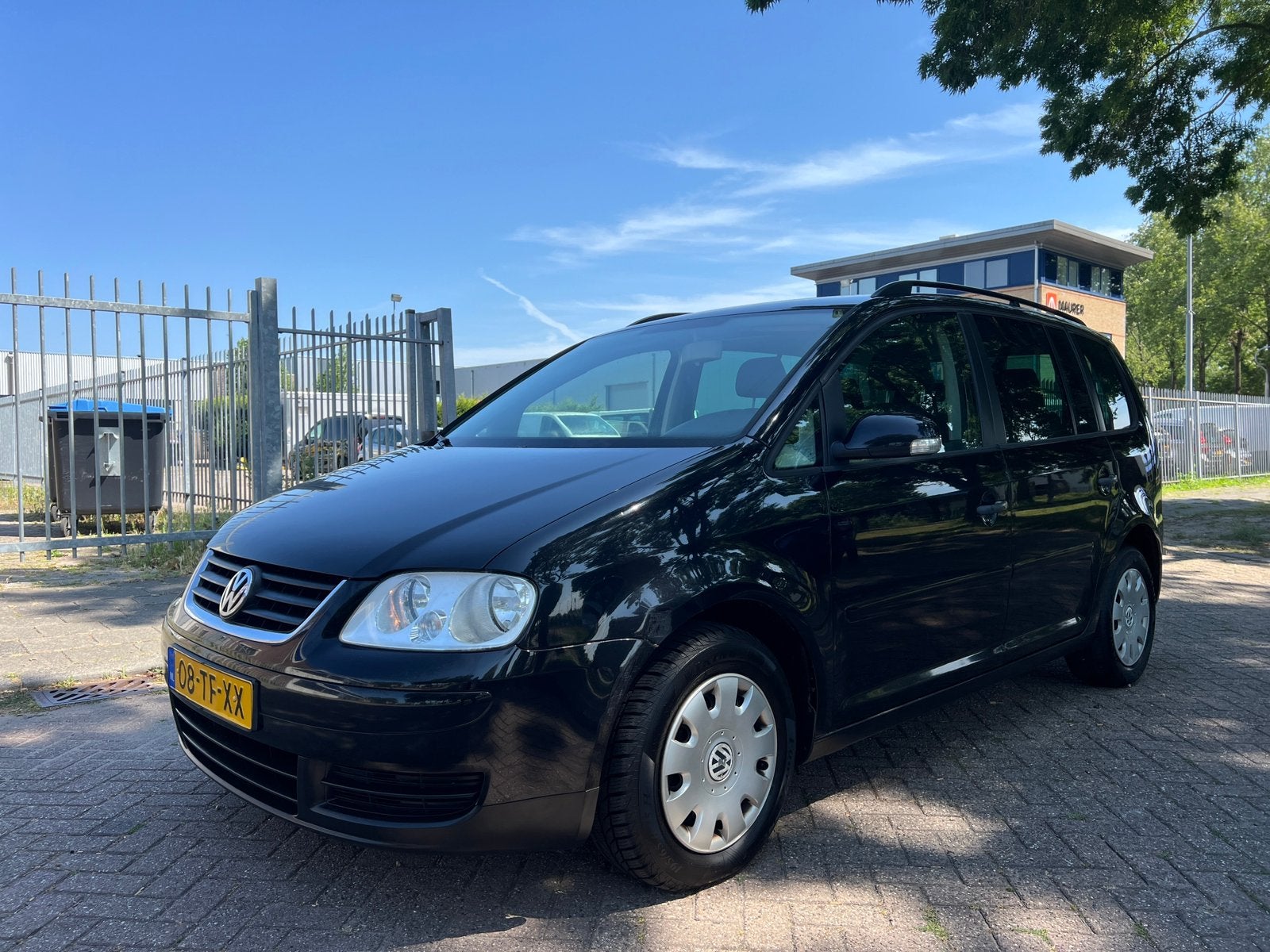Volkswagen Touran 1.9 TDI 77KW 5P 2006 Zwart, Auto's, 4 cilinders, Zwart, Origineel Nederlands, Bedrijf