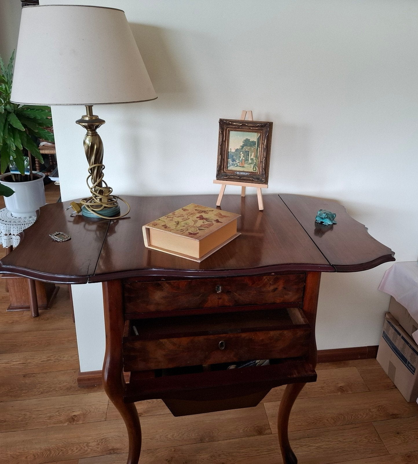 Antieke Naaitafel / Bijzettafel met Opbergruimte, Antiek en Kunst, Ophalen