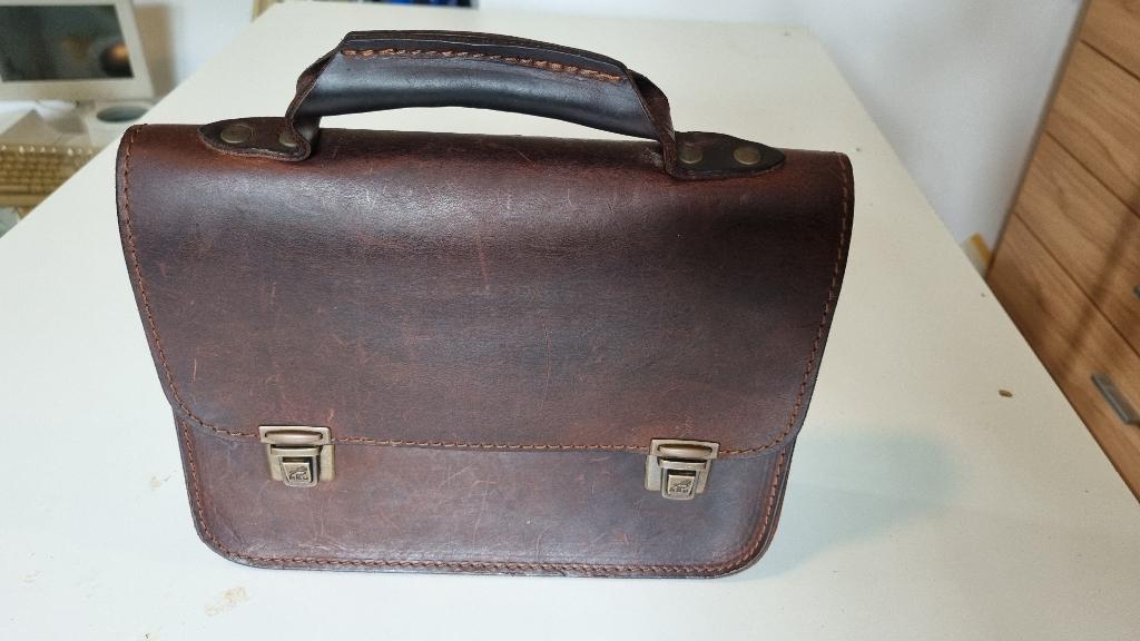 Vintage rundleer zadeltas, Ophalen of Verzenden, Gebruikt, Zwart