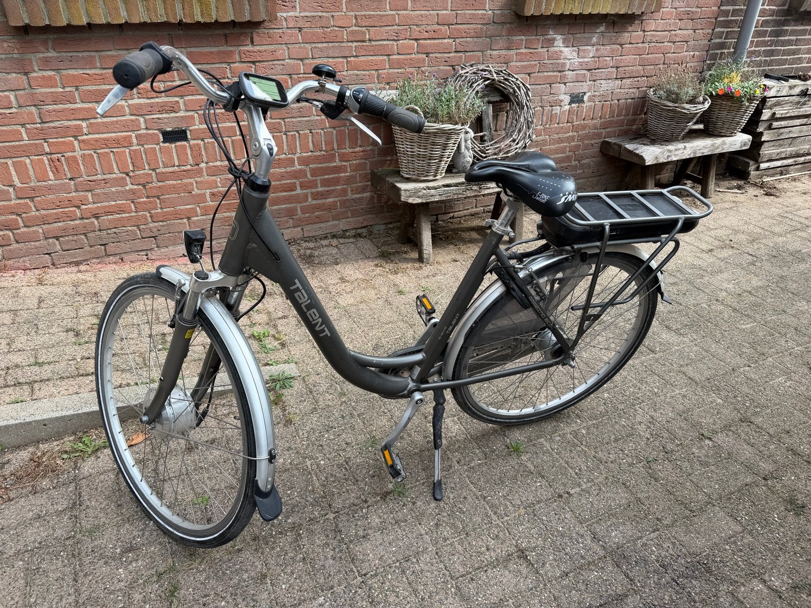 Talent E-bike met voorwielmotor - grijs  lage instap, Fietsen en Brommers, Elektrische fietsen, Gebruikt, 51 tot 55 cm, 30 tot 50 km per accu