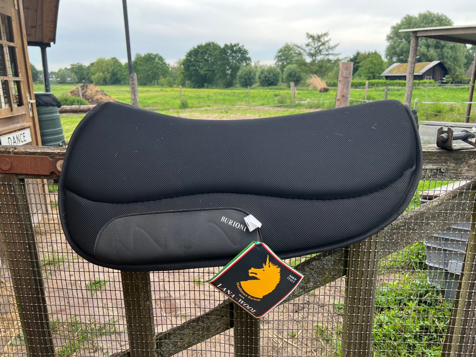 Burioni (western) pad round wol, Dieren en Toebehoren, Paarden en Pony's | Dekens en Dekjes, Ophalen of Verzenden, Nieuw