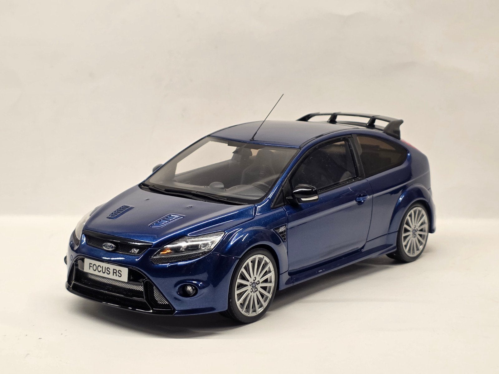 Ottomobile Ford Focus RS MK2 1:18, Hobby en Vrije tijd, Modelauto's | 1:18, Nieuw, Auto, OttOMobile, Ophalen of Verzenden