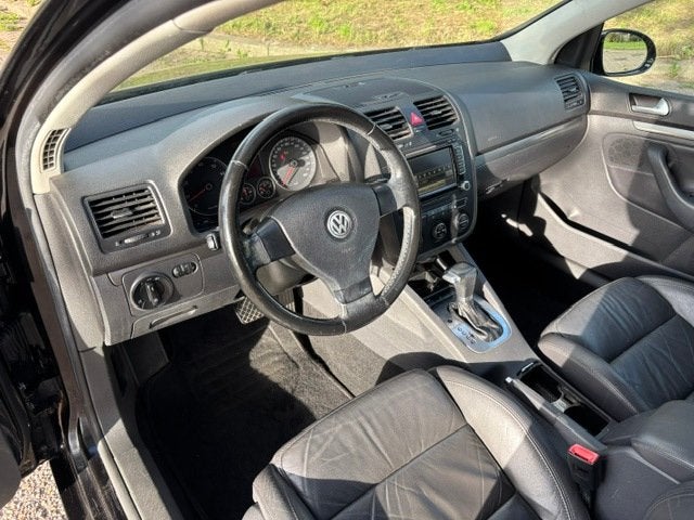 Volkswagen Golf 1.6 FSI Comfortline 5-Drs Automaat ECC Navi, Auto's, Dealer onderhouden, Gebruikt, Zwart, 4 cilinders