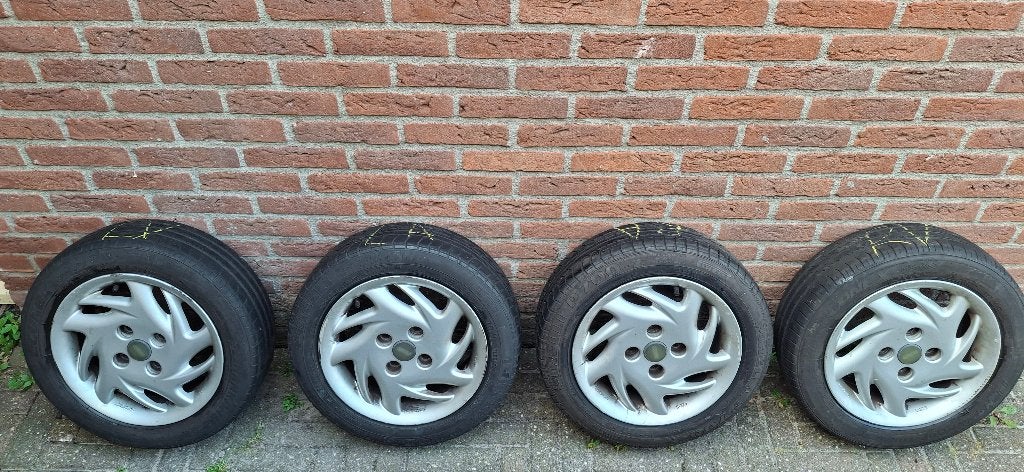 Siervelgen met band, Auto-onderdelen, Ophalen, Gebruikt, 13 inch, Banden en Velgen