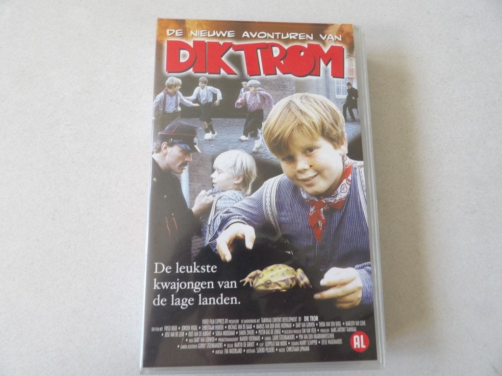 vhs videoband DE NIEUWE AVONTUREN VAN DIK TROM, Alle leeftijden, Zo goed als nieuw, Kinderprogramma of -film, VHS