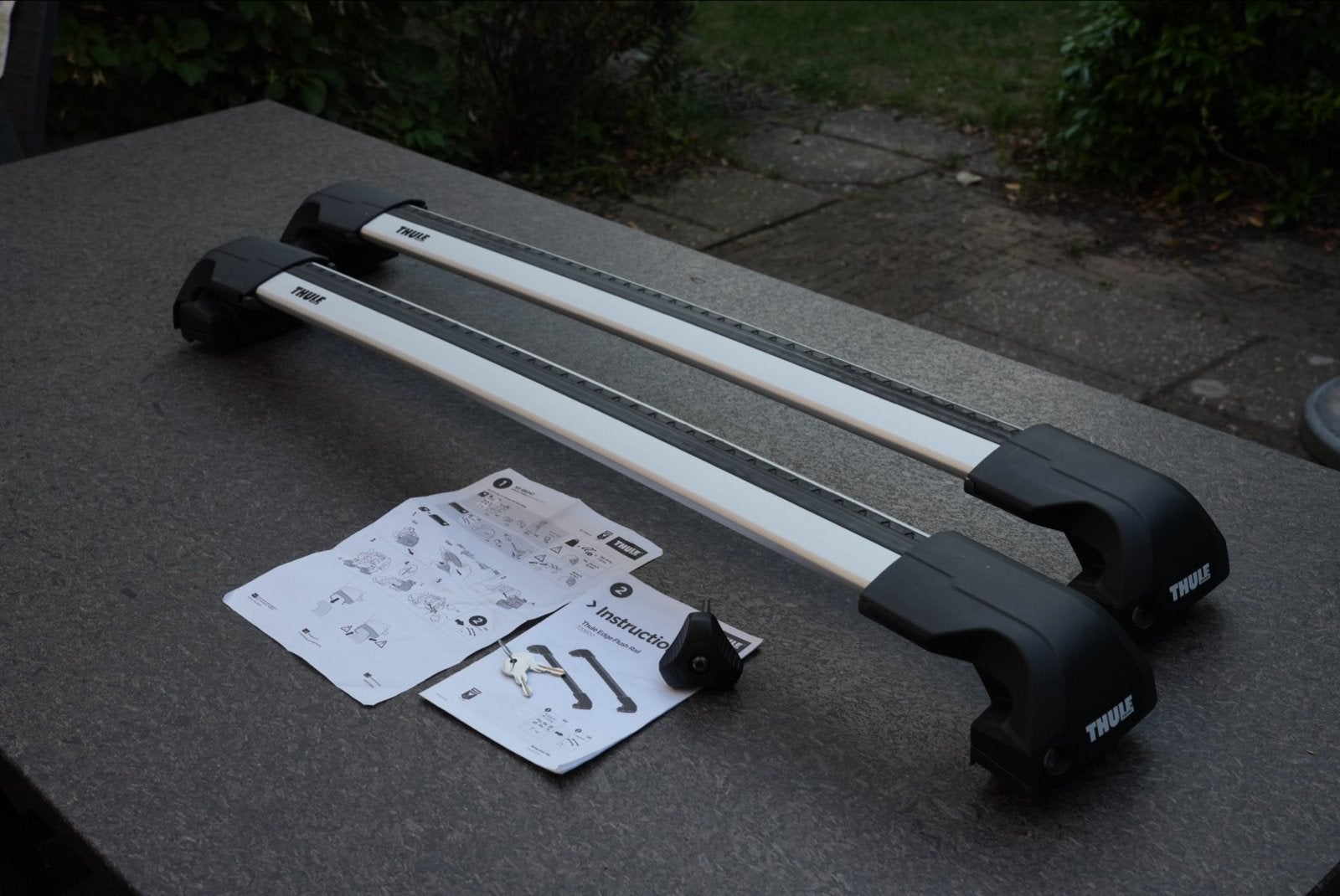 Thule Edge Flush Rail dakdragers voor Subaru Outback, Ophalen, Zo goed als nieuw