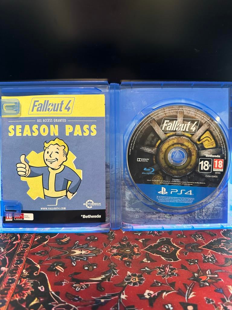 Fallout 4 (PS4) - Inclusief Season Pass, Ophalen of Verzenden, Zo goed als nieuw