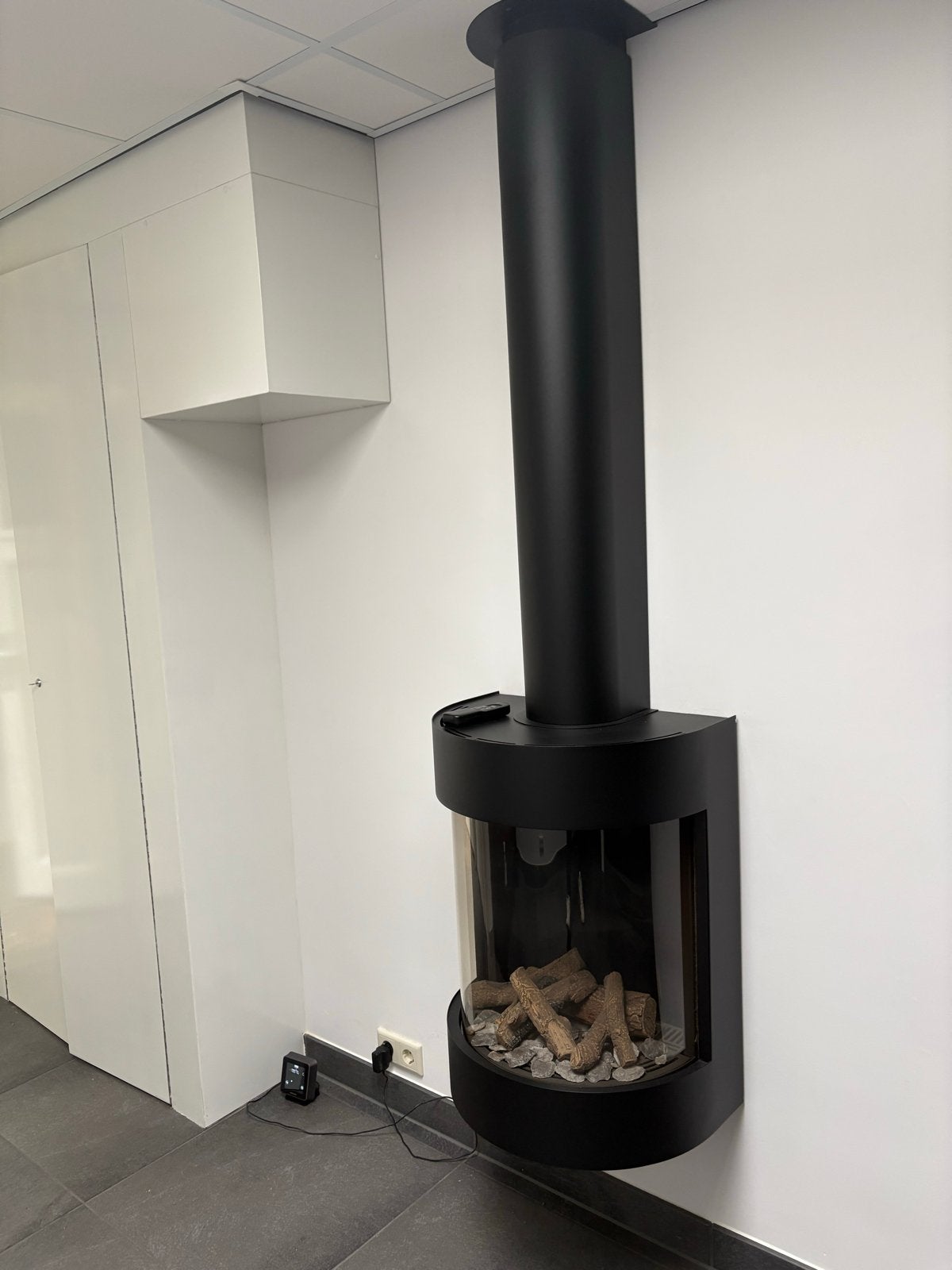 Moderne Gashaard - Hangend Model (195x50x40 cm), Huis en Inrichting, Ophalen, Zo goed als nieuw, Hangende haard, Gashaard