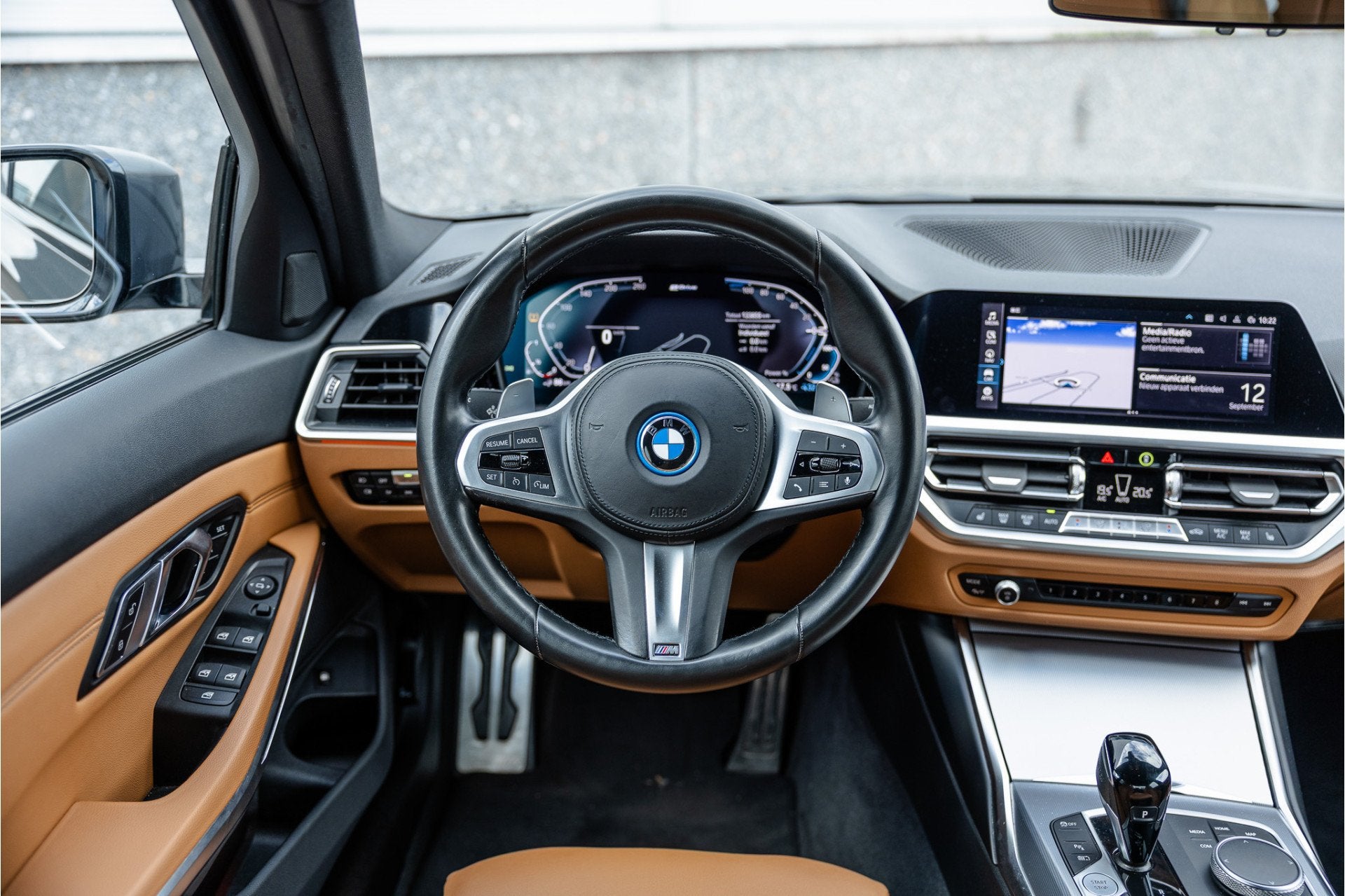 Foto 27 van BMW 3-serie M-Sport M-Sportstoel / HiFi / Camera / Maxton /