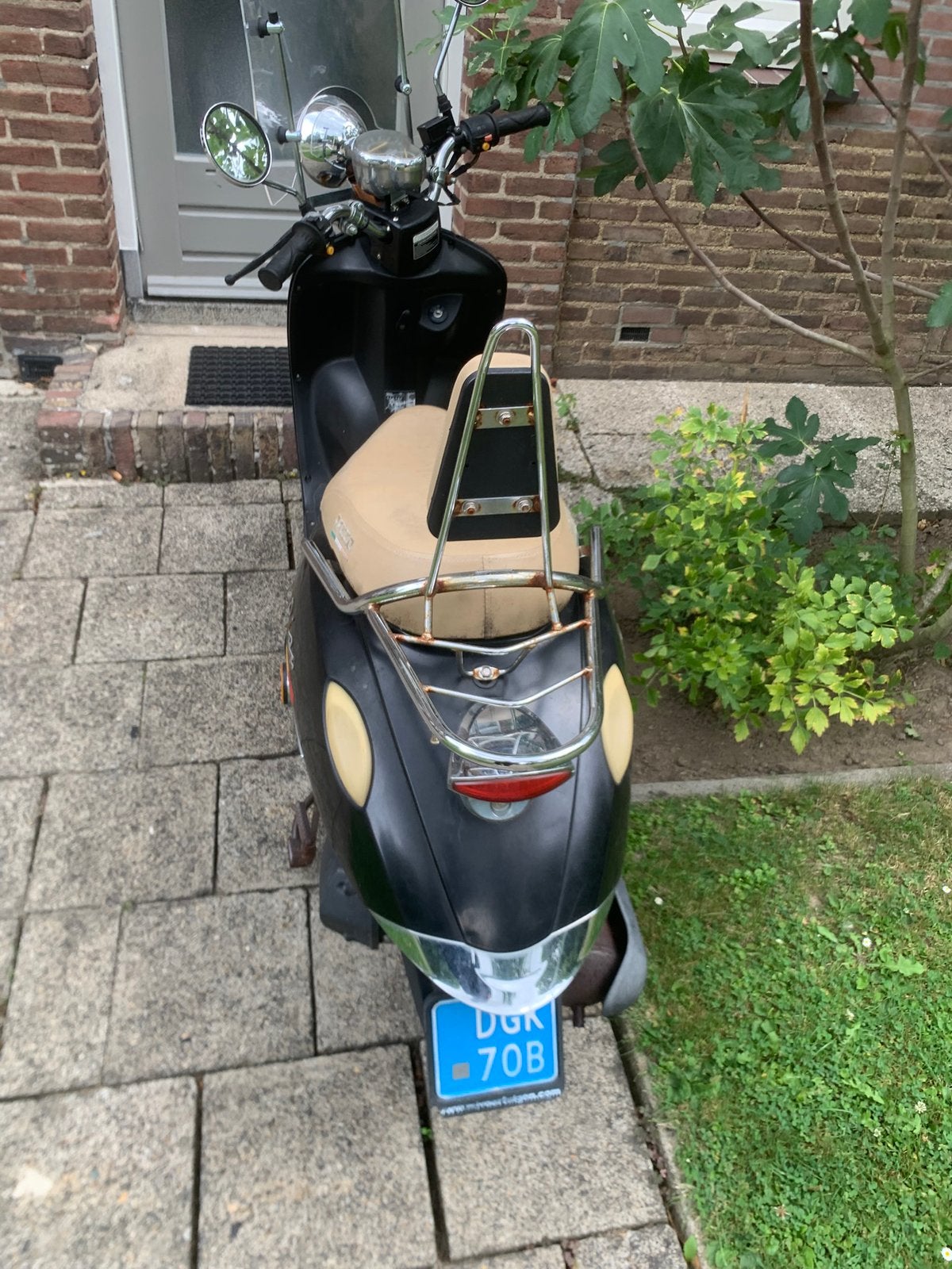 Leuke scooter! Mag weg voor leuk bod!, Fietsen en Brommers, Ophalen, Zo goed als nieuw, Benzine, Overige merken