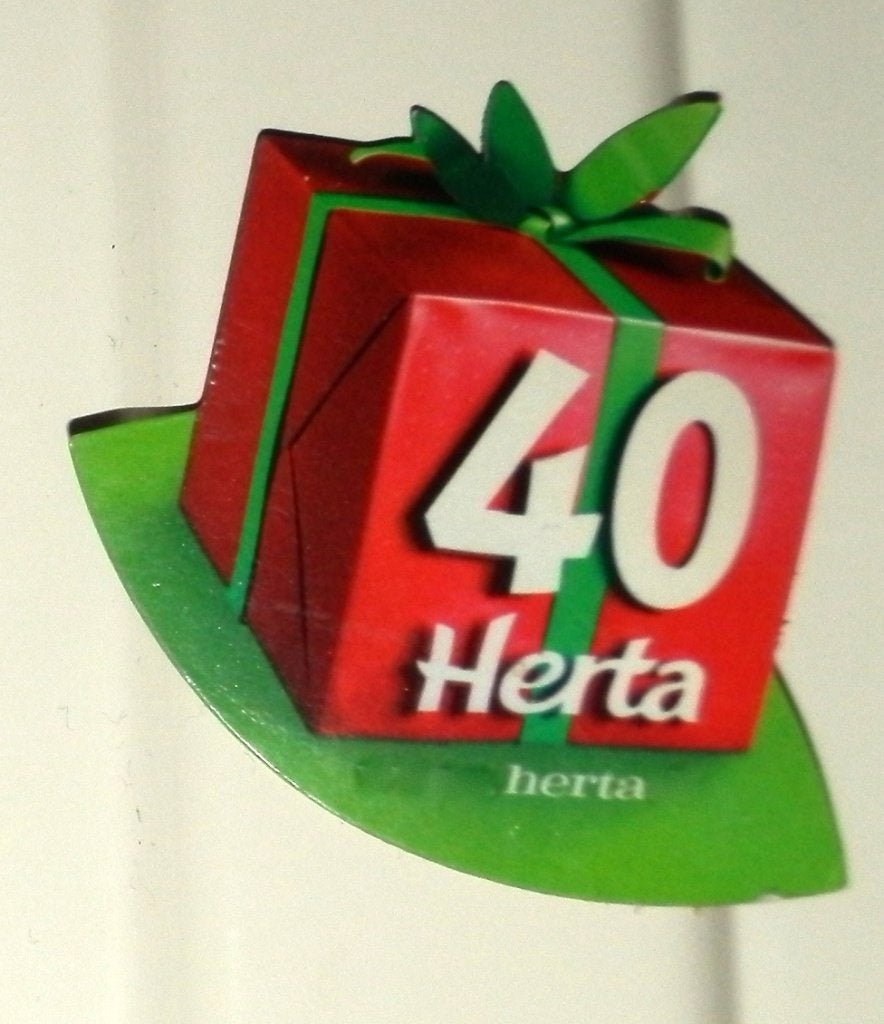 B9 koelkastmagneet herta 40, Verzamelen, Ophalen of Verzenden