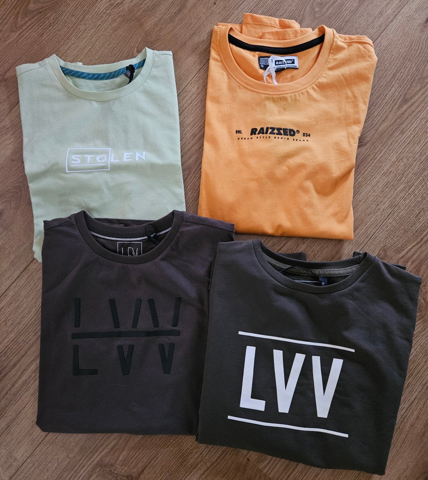 SHIRT EN TRUIEN VAN LEVV EN RAIZZED, Kinderen en Baby's, Kinderkleding | Maat 176, Ophalen of Verzenden, Nieuw, Jongen
