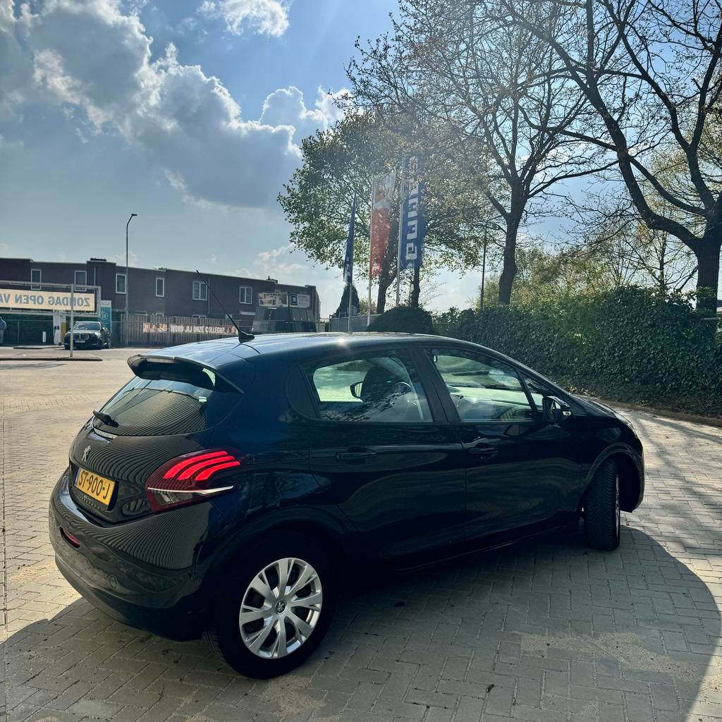Peugeot 208, Voorwielaandrijving, 31 €/maand, 1199 cc, Parkeersensor