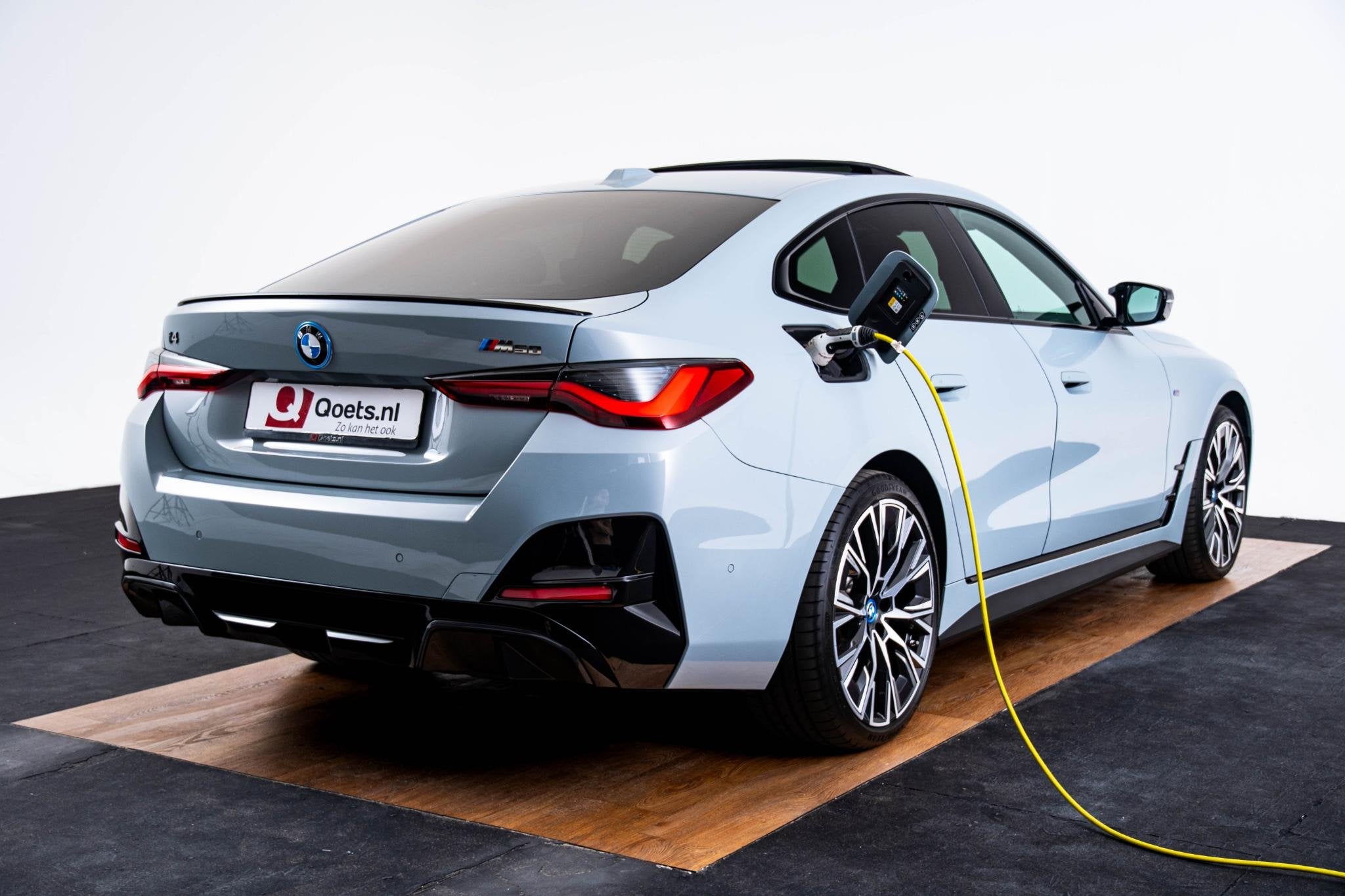 BMW i4 M50 High Executive 84 kWh M Sport Pro - Trekhaak - Pa, Auto's, BMW, Met garantie (alle), Leder, 2190 kg, Vierwielaandrijving
