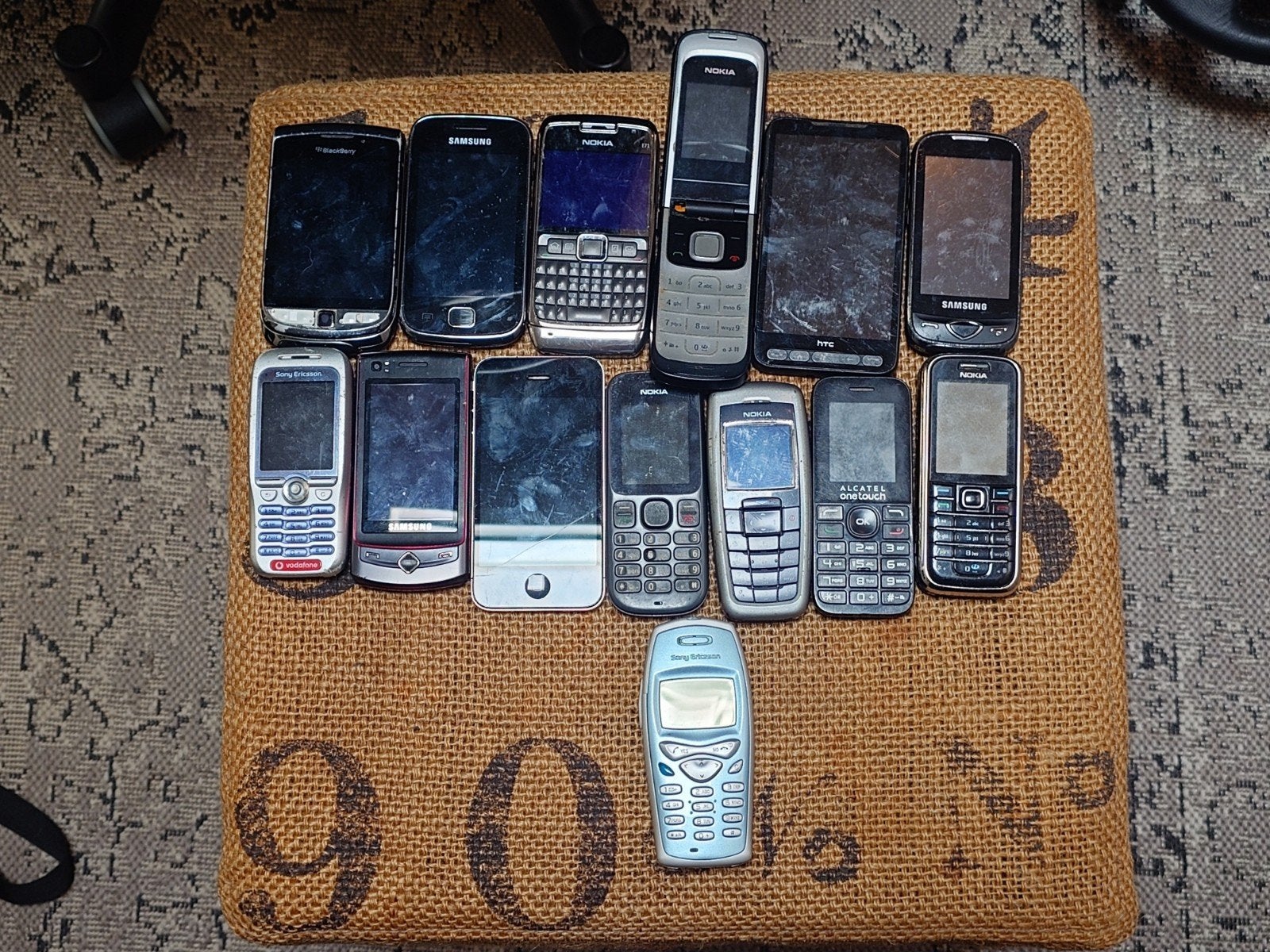 Partij oude mobiele telefoons, Ophalen of Verzenden, Gebruikt, Klassiek of Candybar, Zonder abonnement