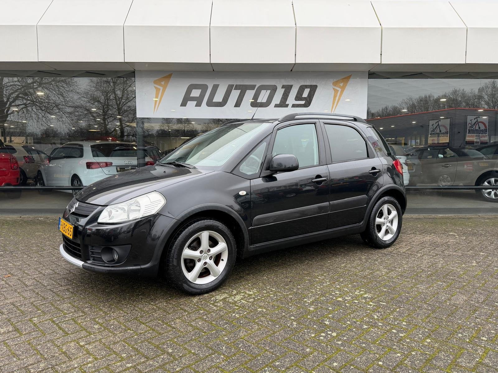 Suzuki SX4 1.6 Exclusive Outdoor, Auto's, Voorwielaandrijving, Gebruikt, 4 cilinders, Handgeschakeld