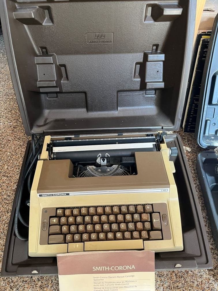 Vintage typemachine Smith Corona elektrisch, Ophalen, Gebruikt