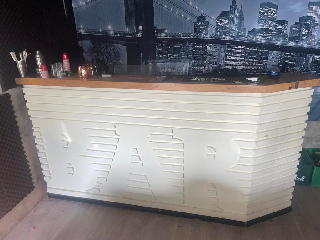 Bar met kraan, Ophalen, Gebruikt